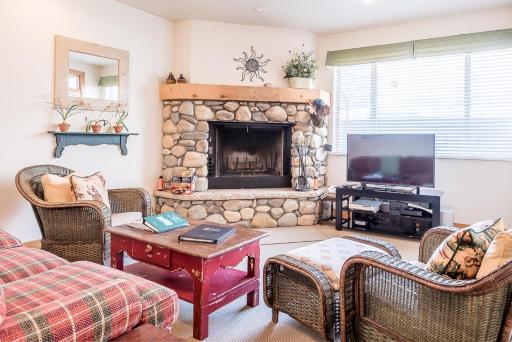 Bridgepoint Condo 11 - Housity