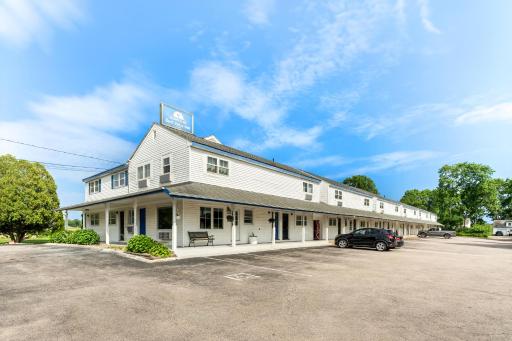 Americas Best Value Inn Stonington Mystic - Housity