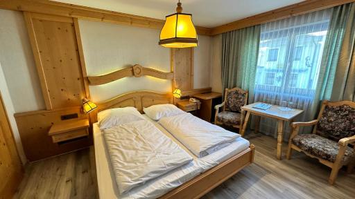 Hotel Alpenrose - Housity