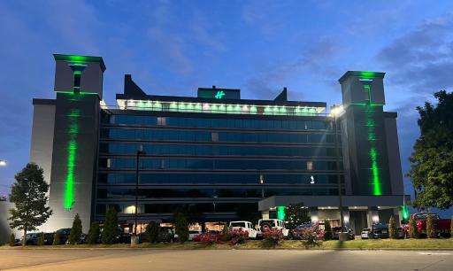 Holiday Inn Nashville Downtown - Stadium, an IHG Hotel - Housity