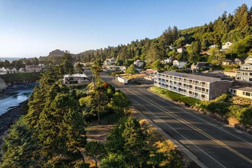 Travelodge by Wyndham Depoe Bay - Housity