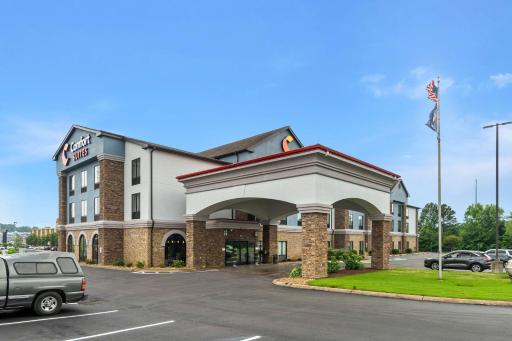 Comfort Suites Jackson I-40 - Housity