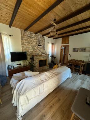 Margarita cottage in Paralia Velikas - Housity