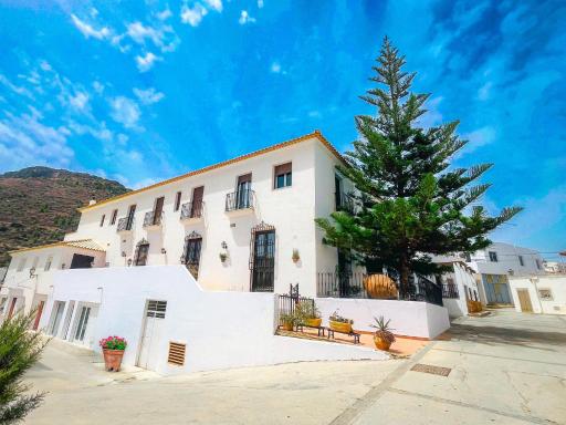 HOTEL MUSEO Lucainena - Housity