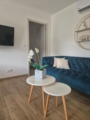 Rez de villa avec piscine privée, wifi, jardin clôturé - Housity