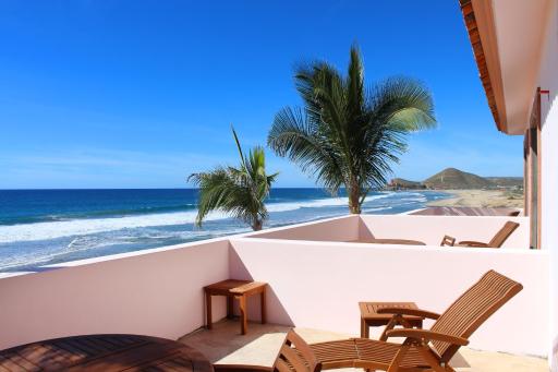 Cerritos Beach Inn - Housity