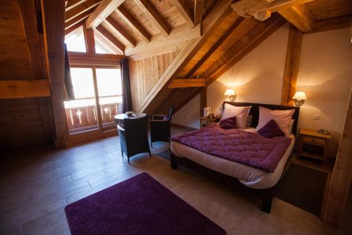 Le Bacchu Ber - Housity