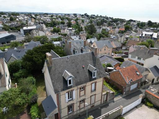 Petit bijou à Saint Pair sur Mer - Housity