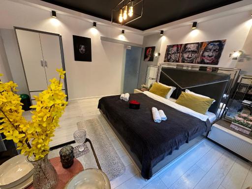 The Fame - Modern Studio in Top Location & Parking - Housity