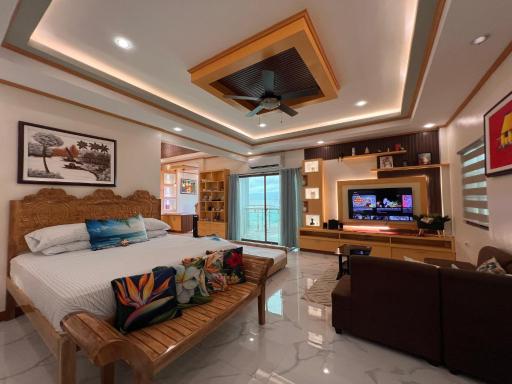 Luxury Vacation House Oceanfront in Lila, Bohol - Housity