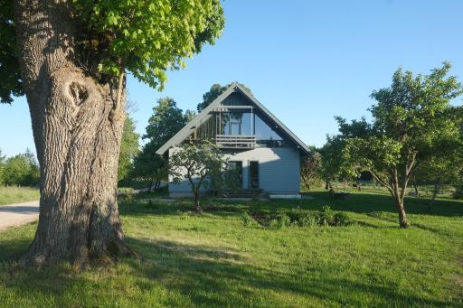 Ugunu Dambji - Housity