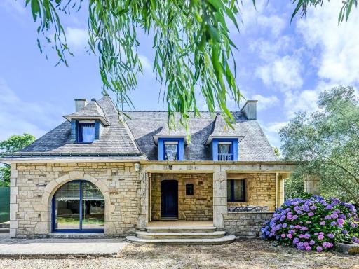 Holiday Home Maison De Bréarec by Interhome - Housity