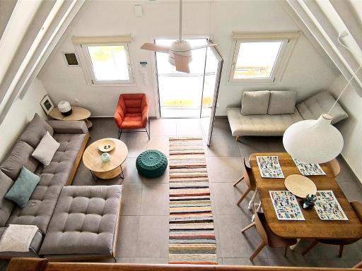 Seaside Glow - Housity