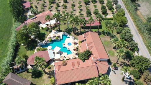 Grenadine Lodge - Housity