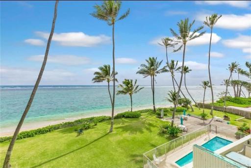 Pats at Punalu'u - Beachfront Locations - Housity