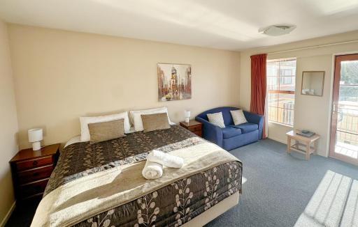Addington Stadium Motel - Housity