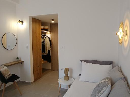 nisaki rooms & apartments - Housity