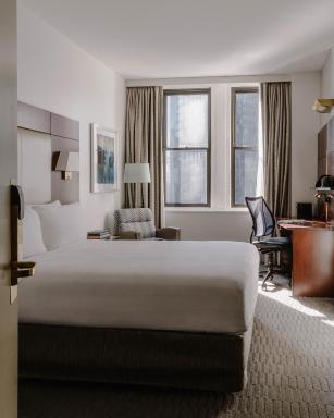 Club Quarters Hotel Wacker at Michigan, Chicago - Housity