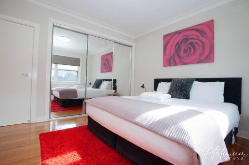 Luxury On Webster - Housity