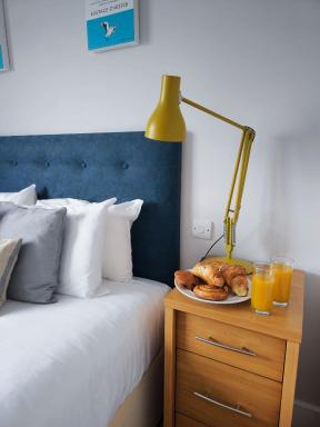 HQ Aparthotel Farnborough - Housity