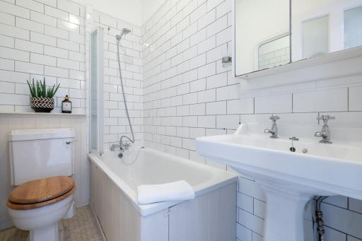 Host & Stay - Guildford Apartment - Housity