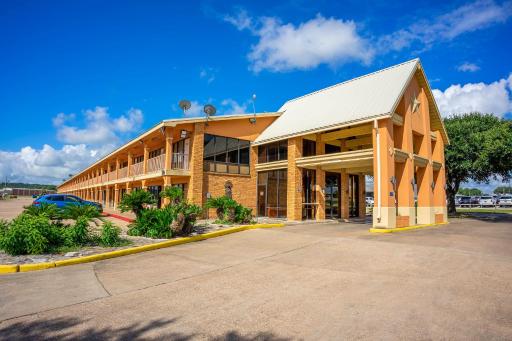 River Valley Motor Inn By OYO La Grange Texas - Housity