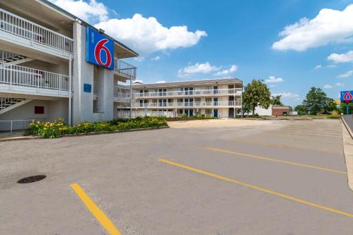 Motel 6-Rolling Meadows, IL - Chicago Northwest - Housity