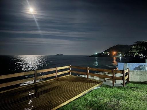 Casa BEIRA MAR Praia do Grant em Barra Velha-SC - Housity