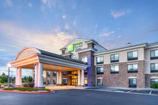 Holiday Inn Express - Colorado Springs - First & Main by IHG - Housity