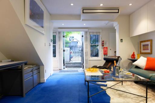 Luxe Executive Suite with breakfast and snacks in Paddington near Rushcutters Bay, Darlinghurst, St Vincents - Housity