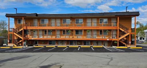Eagle River Lodge - Housity