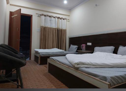 Dayal Guest House - Housity