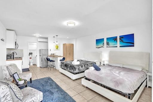 Large Studio Suite Close To Beach And Casino Db3 - Housity