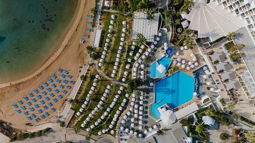 Golden Coast Beach Hotel - Housity