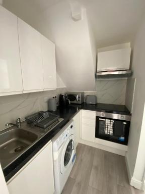 Cosy one bed flat - Colnbrook - Housity