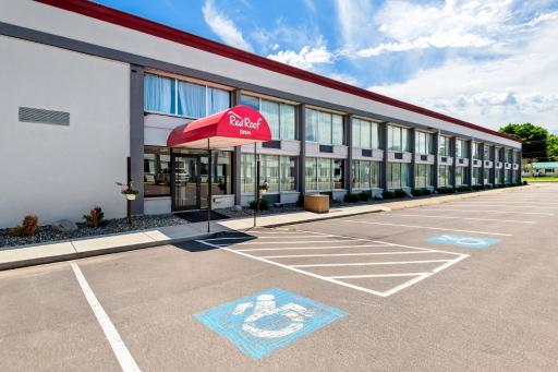 Red Roof Inn Cortland - Housity