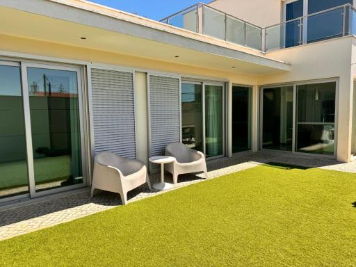 Alfarim House - close to Meco beach and Sesimbra - Housity