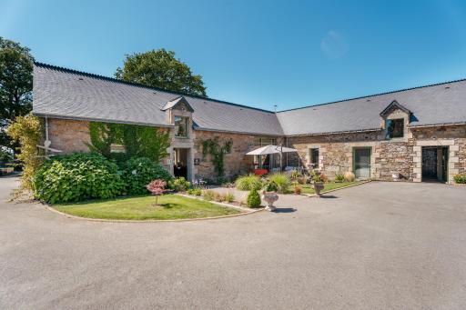 Demeures & Châteaux Le Clos Luly - Housity