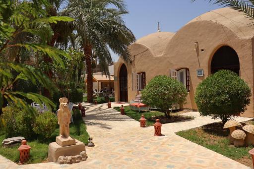 Sekhmet Retreat Centre - Housity