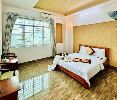 Đức Phúc Hotel - Housity