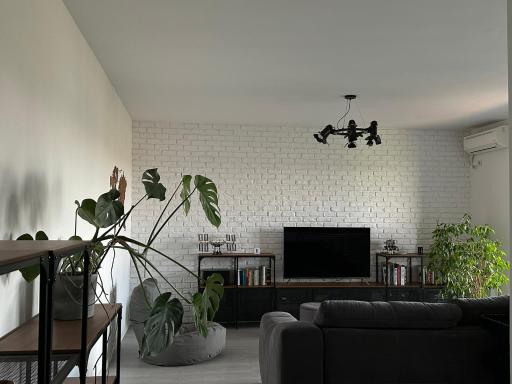 Urban Heights - Bucharest Skyline Apartment - Housity