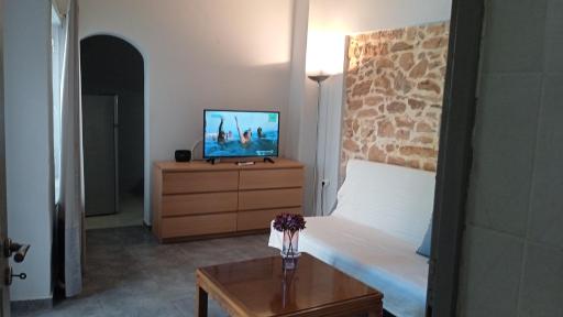 Comfy Apartment Athens Airport - Housity
