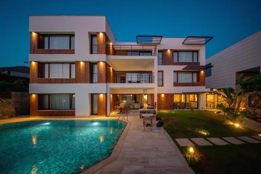 NEKO HOTEL - Housity