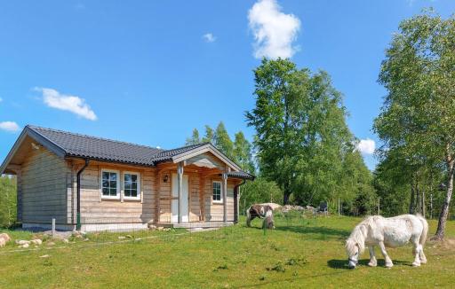 STUGA COTTAGE ÄNGELHOLM lantlig, on horsefarm - Housity