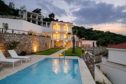 Seahorse Villa - Housity