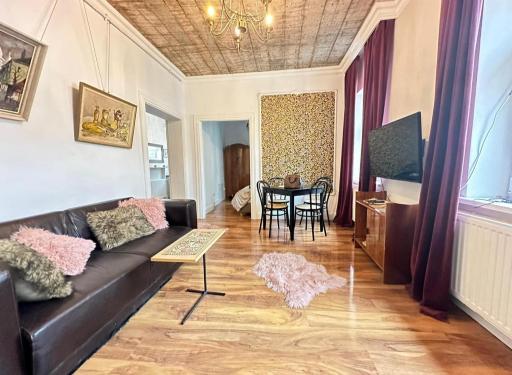Crystal Apartament - Housity