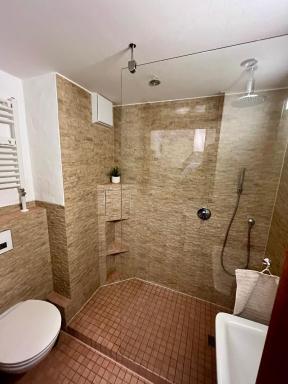 stylish suite OldTown free parking Air Condition - Housity