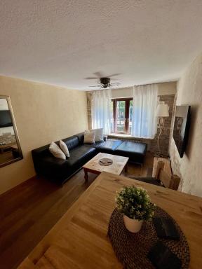 stylish suite OldTown free parking Air Condition - Housity