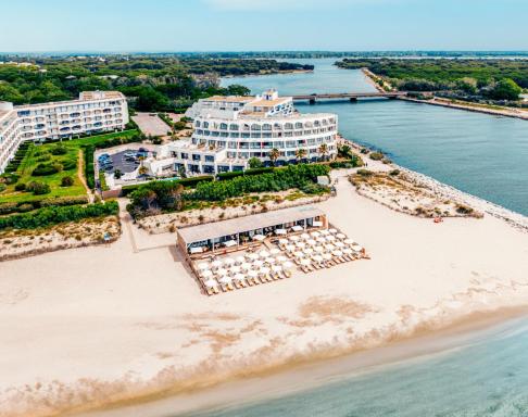 Hôtel La Plage 5 étoiles La Grande Motte - Housity