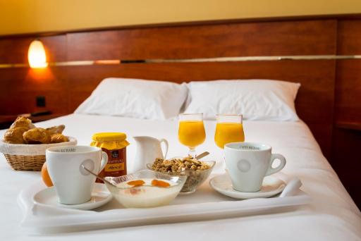 Brit Hotel Rennes Cesson - Housity
